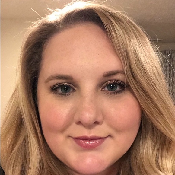 Profile Picture of Briana Knapp (@briknapp) on Poshmark