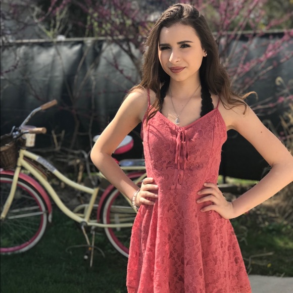 Profile Picture of Alex Van blarcom (@alexvanblarcom) on Poshmark