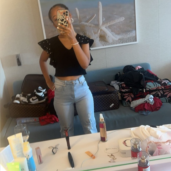 Profile Picture of Dominique Stevenson (@they_adoree_d) on Poshmark