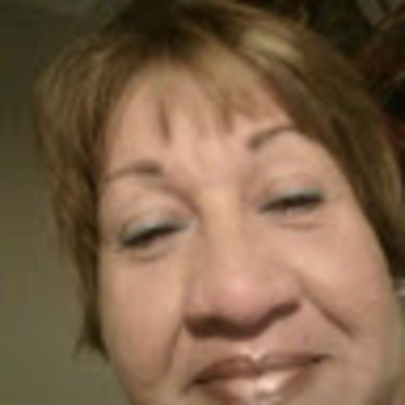 Profile Picture of Zoila rosa Labrada (@zoilarlabrada) on Poshmark