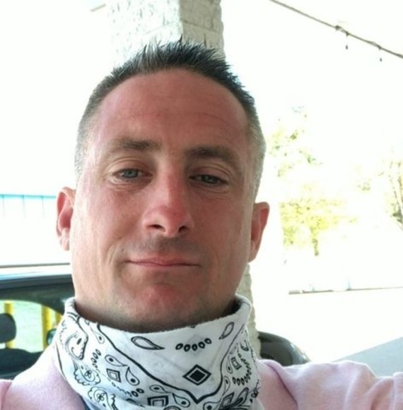 Lee Gilbaugh - Poshmark Profile Picture of Lee Gilbaugh (@gilbaughlee0420) on Poshmark