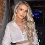 Profile Picture of Holly Bennett (@hollylbennett) on Instagram