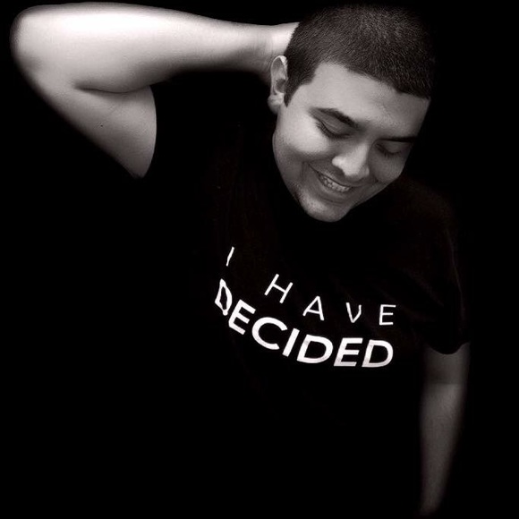 Profile Picture of Jonathon Perez (@ohsnapitsjonny) on Poshmark