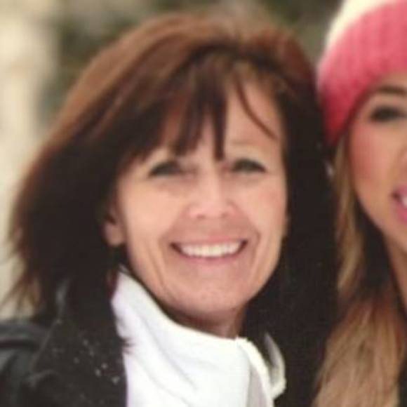 Profile Picture of Carol Larsen (@carol_larsen) on Poshmark