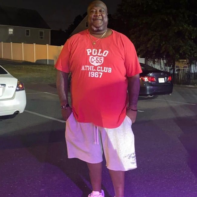 Profile Picture of Robertostoller (@robertoller) on Tiktok