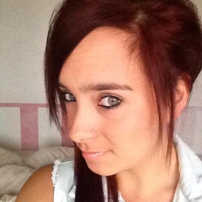 Profile Picture of Alecia Grant (@littleredmummy) on Twitter
