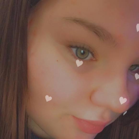 Profile Picture of Tori Good (@torigood12) on Poshmark