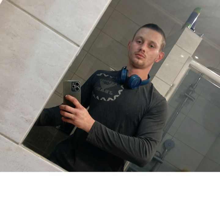 Profile Picture of Bagieciarz (@adamgalent) on Tiktok