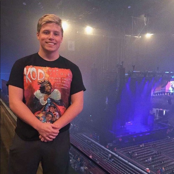 Profile Picture of Ethan Lucas (@ethanclucas) on Poshmark