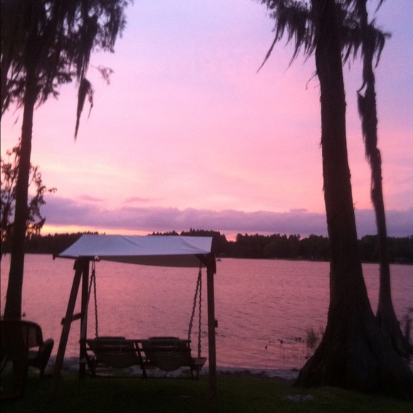 Profile Picture of Willlw Albergo (@walbergo) on Poshmark