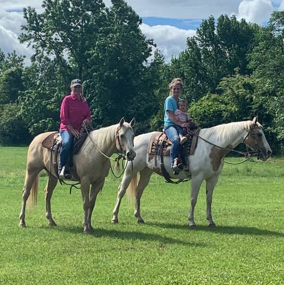 Haley Collier - Poshmark Profile Picture of Haley Collier (@cowgirl_haley13) on Poshmark