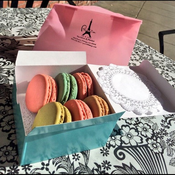 Profile Picture of Ali Endsley (@aalliisseenn) on Poshmark