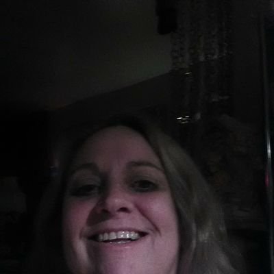 Profile Picture of Shelley McFarland (@ShelleyMcFarl17) on Twitter