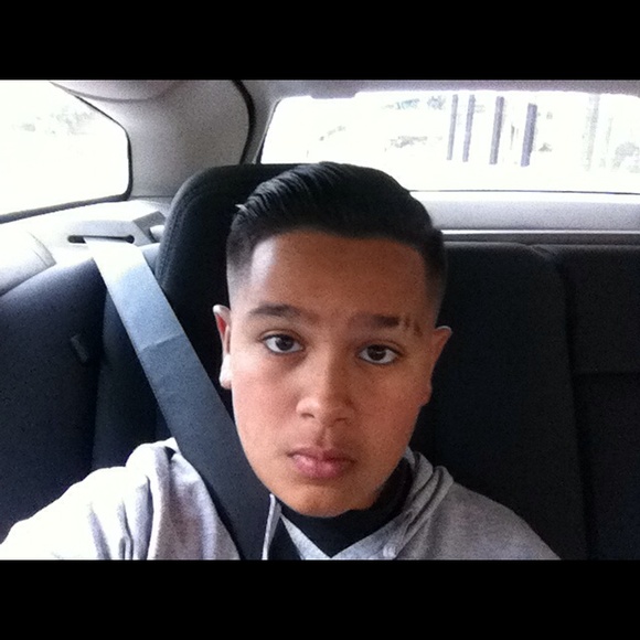 Profile Picture of Sebastian Paz (@obey15) on Poshmark