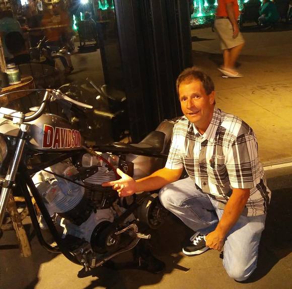 Profile Picture of Paul Burns (@paulburns395) on Poshmark