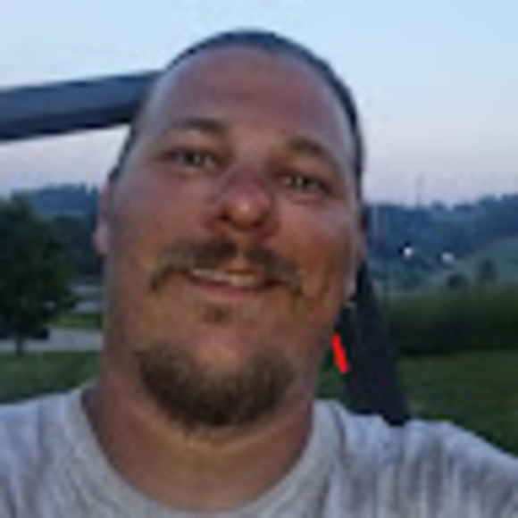 Profile Picture of Adam Siders (@bleach41) on Poshmark