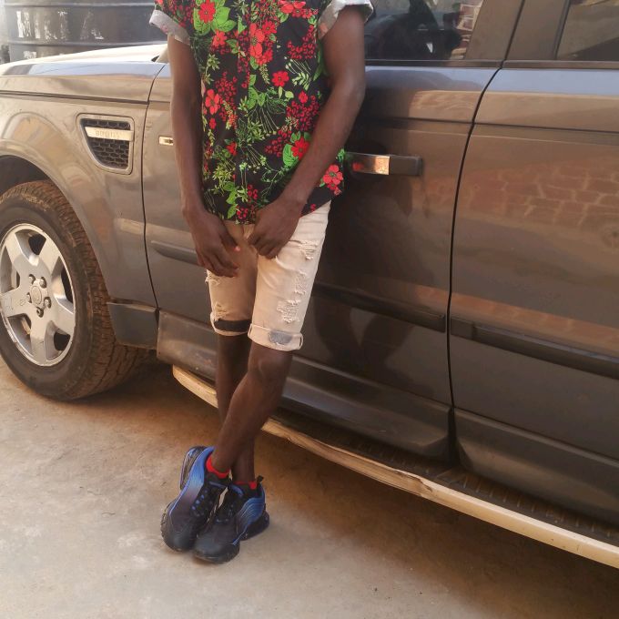 Profile Picture of Lawrence Farma (@userlawfam) on Tiktok