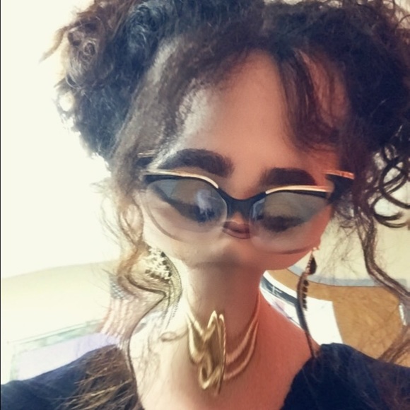 Profile Picture of Vei Ruperto (@veironica) on Poshmark