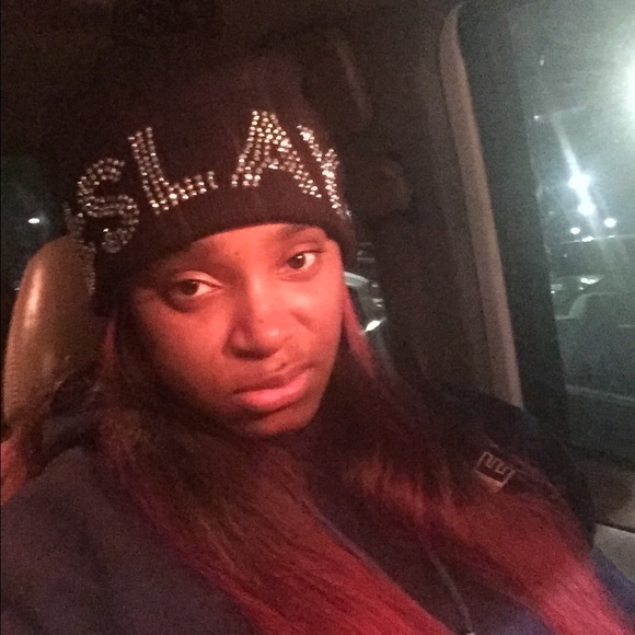 Profile Picture of Marie Williams (@red3086) on Poshmark