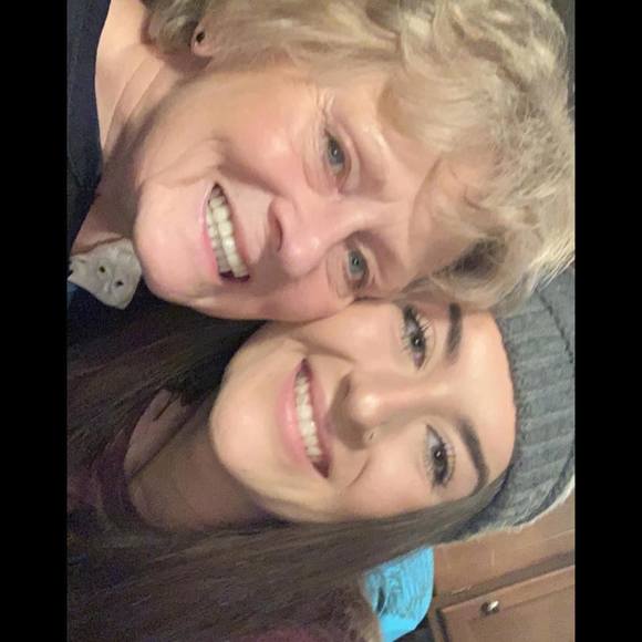 Profile Picture of Alexis Barecky (@alexisbarecky) on Poshmark