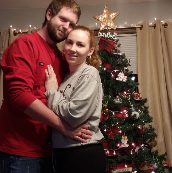 Profile Picture of Cinder Vanoyan (@cinderblock90) on Poshmark