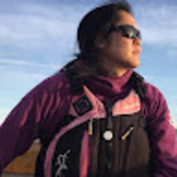 Profile Picture of Christina Bonney (@christinabon159) on Poshmark