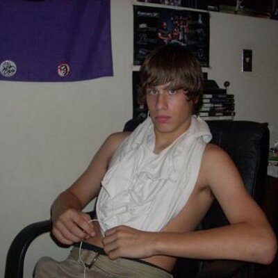 Profile Picture of Joshua Errett (@MaMBO36) on Twitter