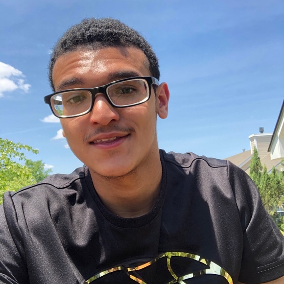 Profile Picture of Nicholas Hedgepeth (@n_hedgepeth) on Poshmark