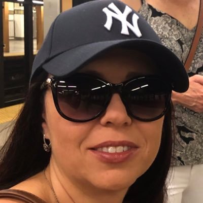 Profile Picture of Jennifer MacLeod (@JenniferMacLeo2) on Twitter