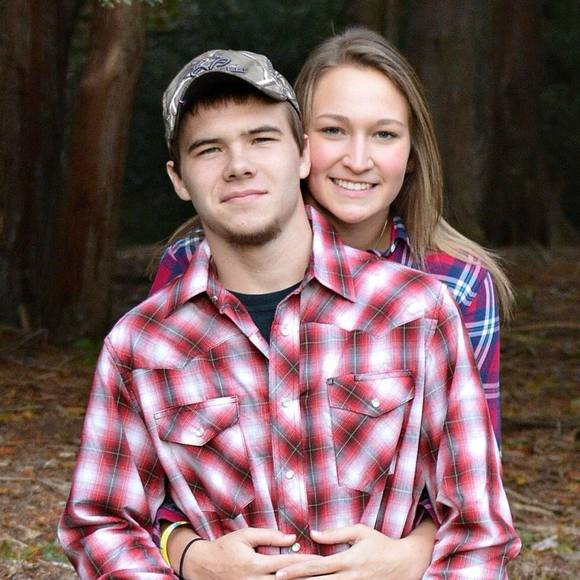 Profile Picture of Dustin Benegar (@dustinbenegar) on Poshmark