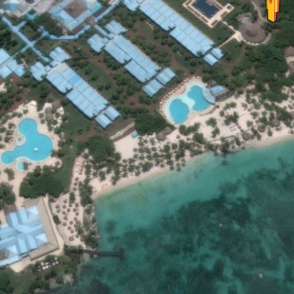 Profile Picture of Emma Sirjord (@emmasirj9) on Poshmark