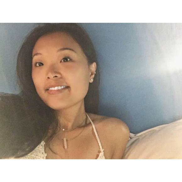 Profile Picture of Kaitlin Fung (@kaitlinfung) on Poshmark