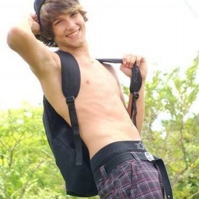 Profile Picture of James (@JamesJonson15) on Twitter