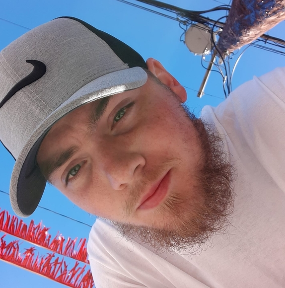 Profile Picture of Jason Gross (@jasongross960) on Poshmark