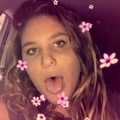 Profile Picture of Kendra (@kendra_angle) on Twitter