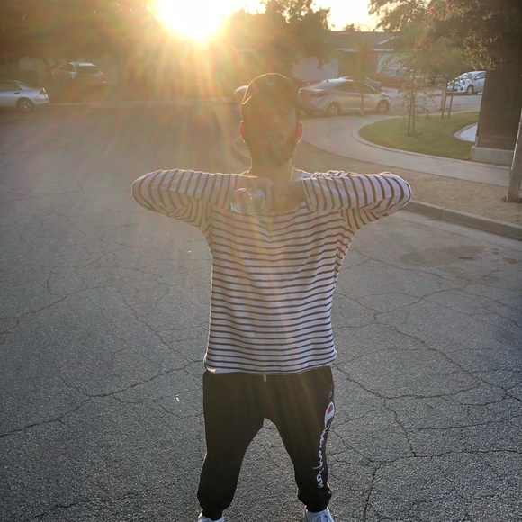 Profile Picture of Nick Kinkey (@nikkilocs_408) on Poshmark