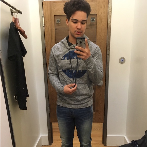 Profile Picture of David Lopez (@davidlopez96) on Poshmark