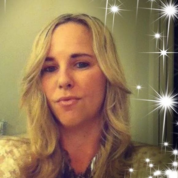 Profile Picture of Jeanie Solt (@javenged) on Poshmark