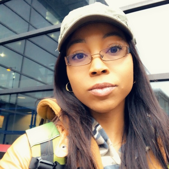 Profile Picture of Charmaine Jones (@mzcjones23) on Poshmark