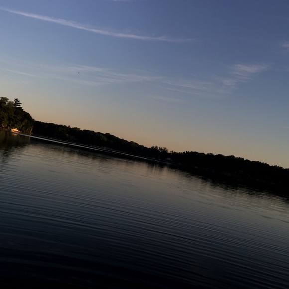 Profile Picture of Sydney Ditterline (@xsyddxx) on Poshmark