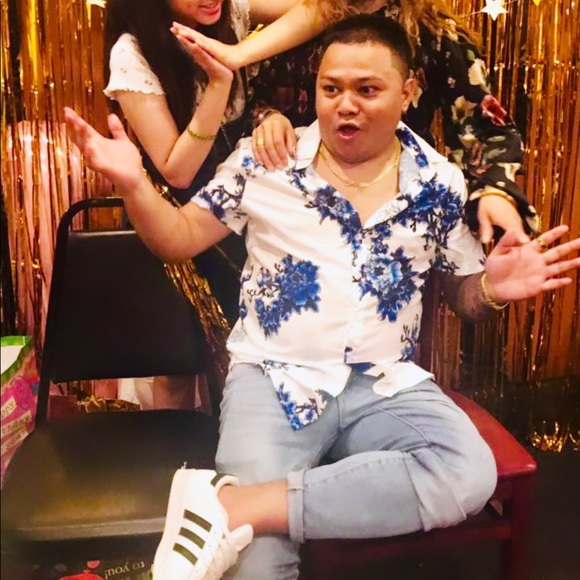 Profile Picture of Anil Gurung (@anilgurung) on Poshmark