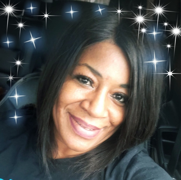 Profile Picture of Adonna Macon (@ms__dee) on Poshmark