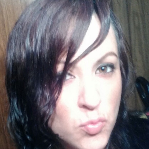 Profile Picture of Chasidy Clark (@chasidy_clark) on Poshmark