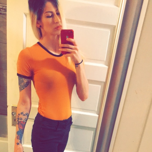 Profile Picture of Christina Delossantos (@chrisdelo1) on Poshmark