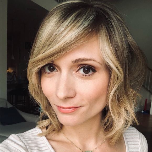 Profile Picture of Natalie Moneyhun (@nmoneyhun) on Poshmark