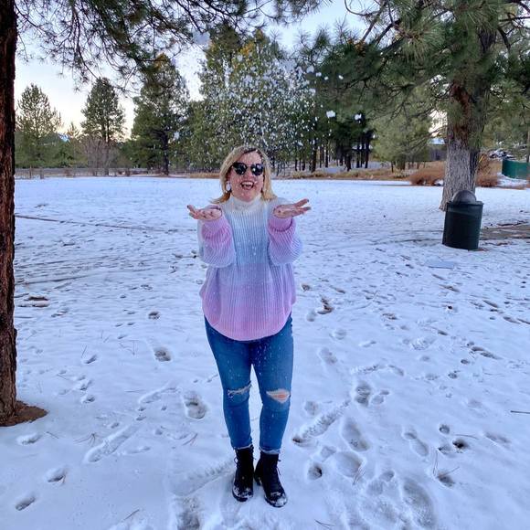 Profile Picture of Sydney Dowson (@sydieeeee) on Poshmark