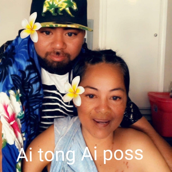 Profile Picture of Mantong Esekupaj (@mesetong) on Poshmark