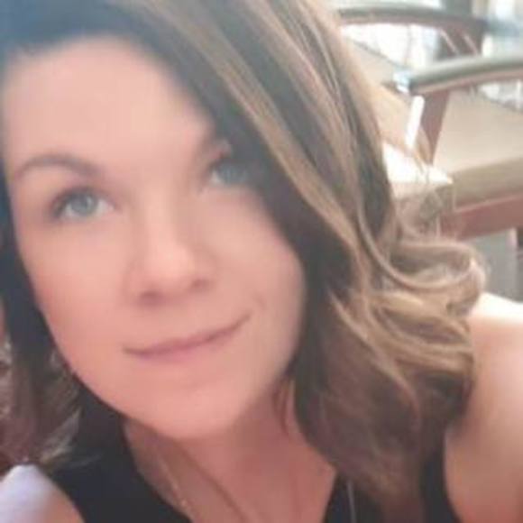 Profile Picture of Jennifer Garmon (@garmonjennifer) on Poshmark