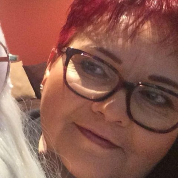 Profile Picture of Lupe Garcia (@lupegarcia0219) on Poshmark