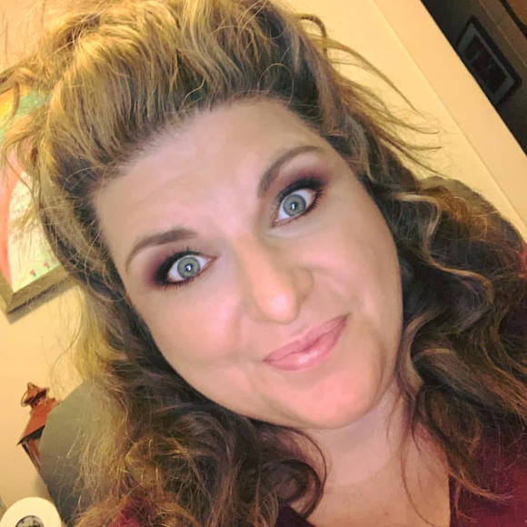 Profile Picture of Abby Olbertz (@aolbertz614) on Poshmark